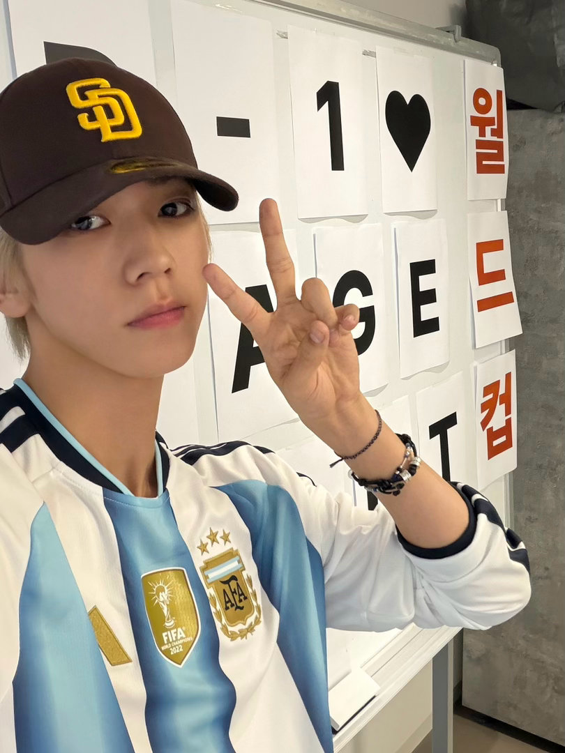 [📷]今日8TURN_260720一大早就和惠民王子谢谢您观看世界杯决赛⚽️8