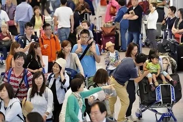 别猜了，中日暂时还打不起来，为什么这么说呢？因为真正打仗之前，很可能是会有大规模