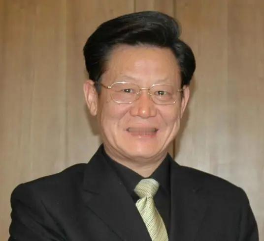 1993年“银河号事件”中，美国人要检查所有货物，我国外交官沙祖康就让他们在60