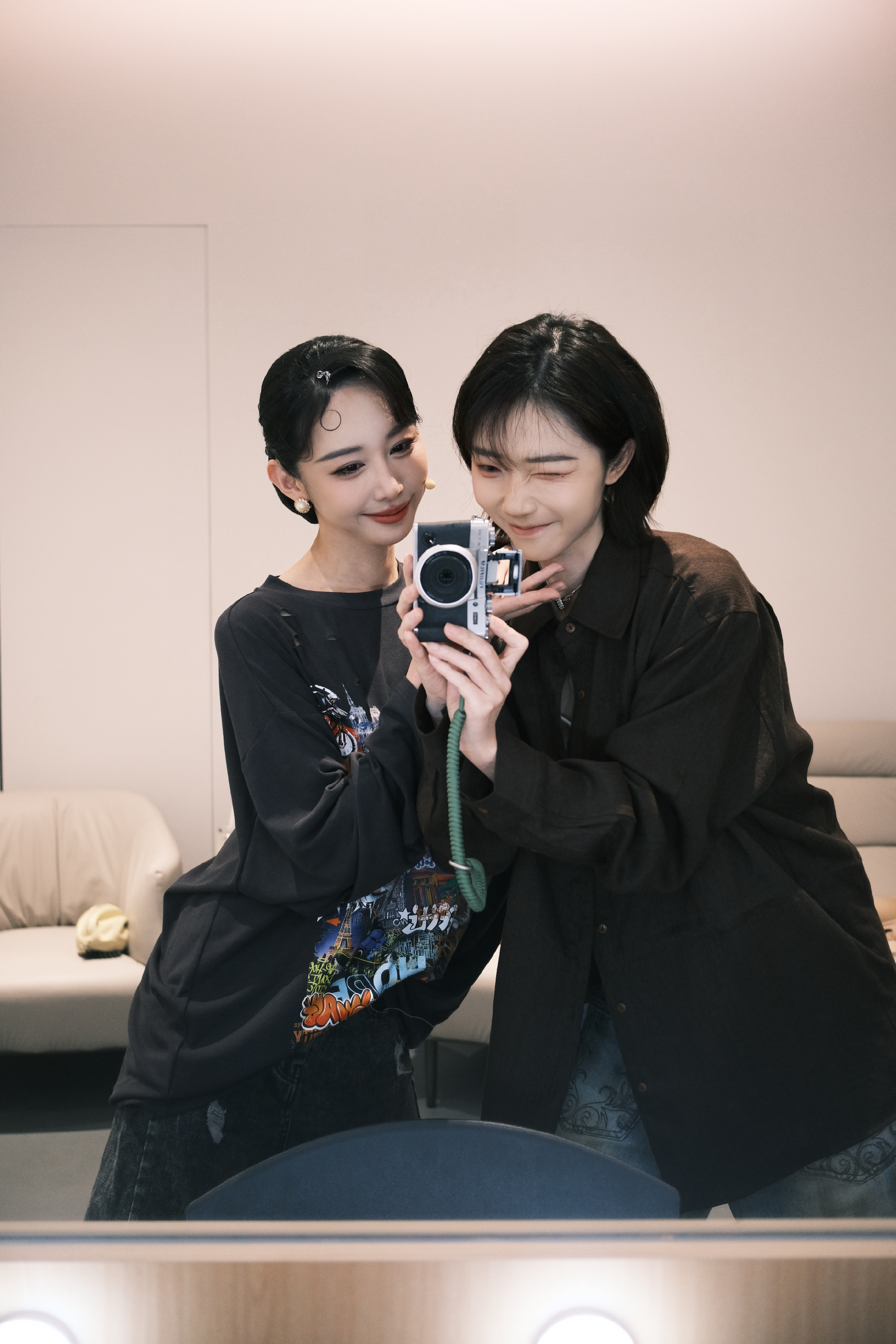 全世界暂停 朱恋叕见面了 