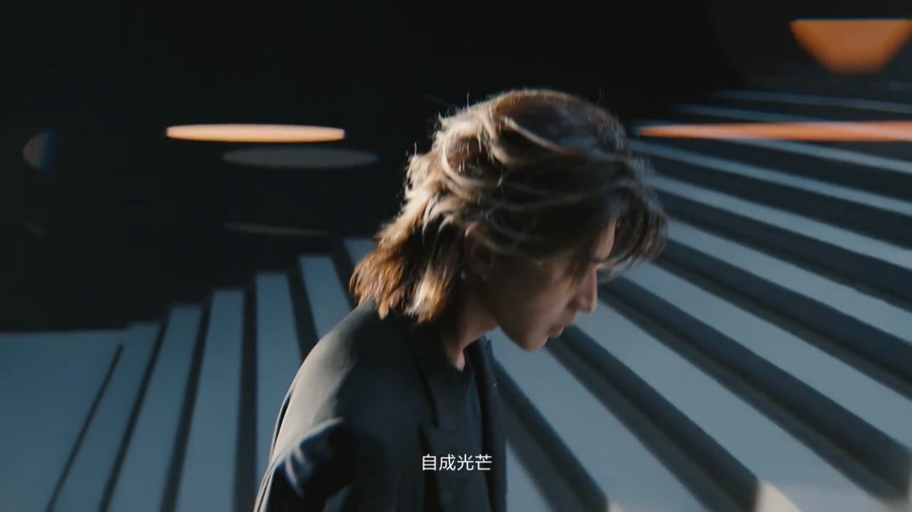 视频截图几张帅气代言人蔡徐坤的满配新搭档｜蔡徐坤起亚品牌代言人