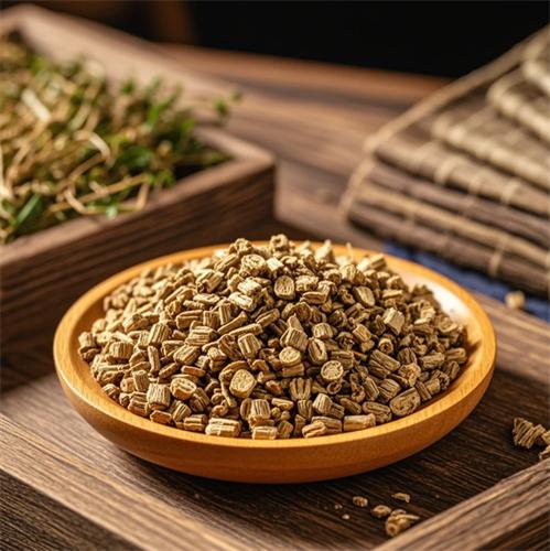 肝郁为何一定不是用柴胡疏肝？有这种症状只能补、不能疏
 
很多人说肝郁了，就吃点