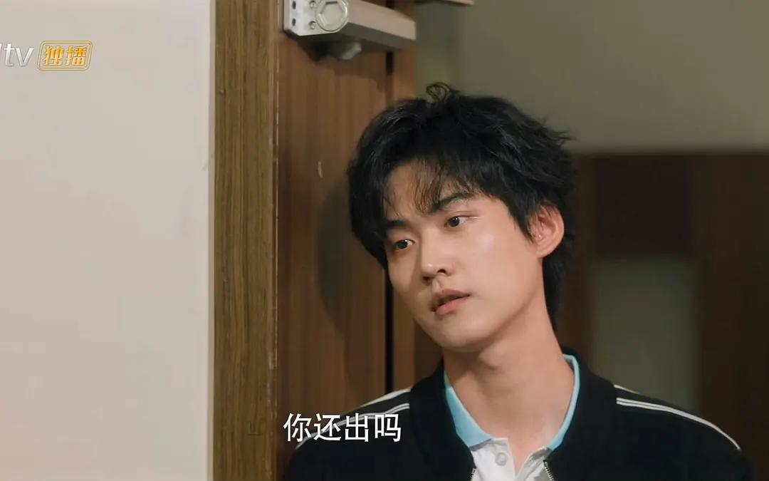 周柯宇演技周柯宇的眉毛为什么画得像愤怒的小鸟，他是怎么接到偶像剧的我请问呢？狙击