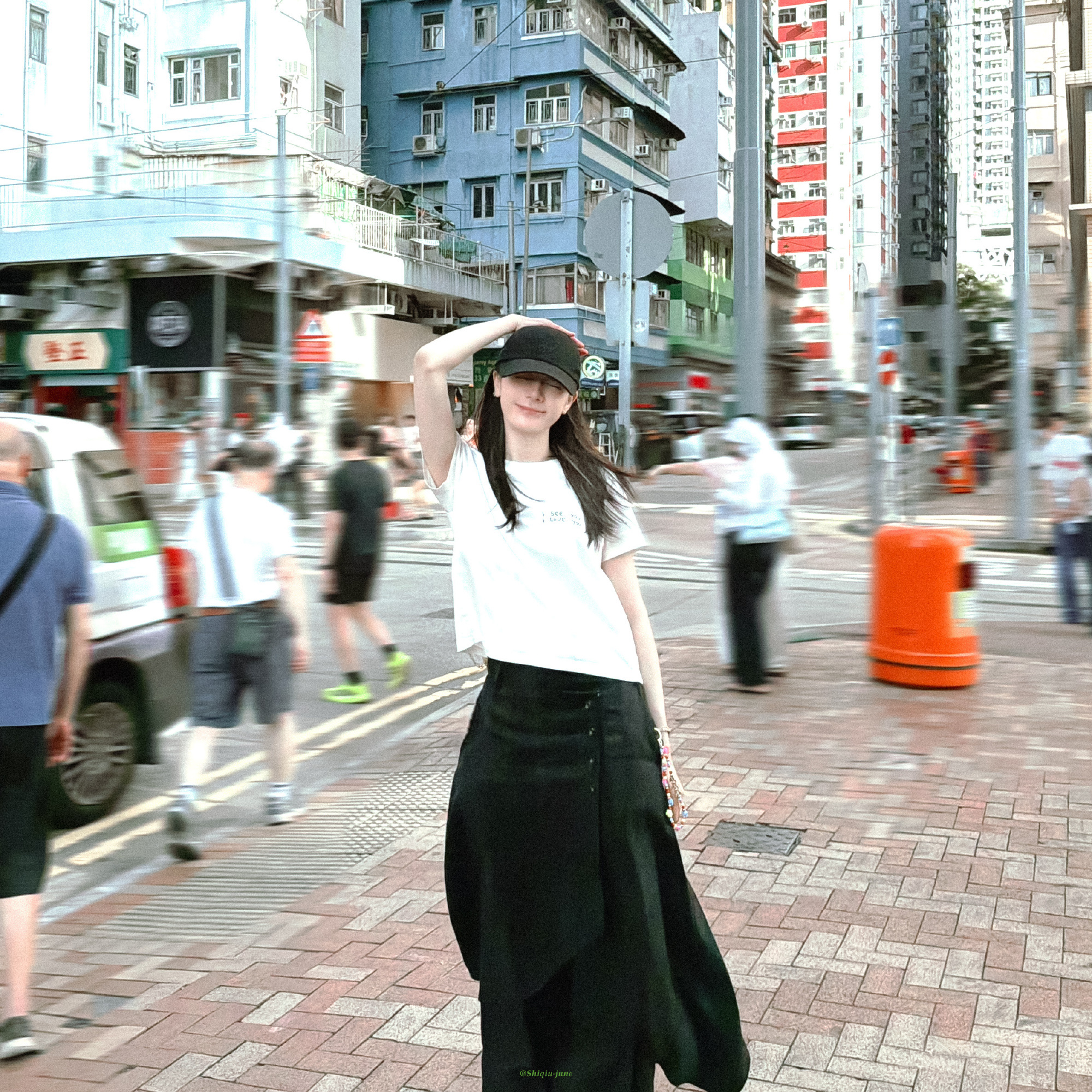  赴一场海岸的松弛时刻🗳迪丽热巴给路人打码 |迪丽热巴卫蓝