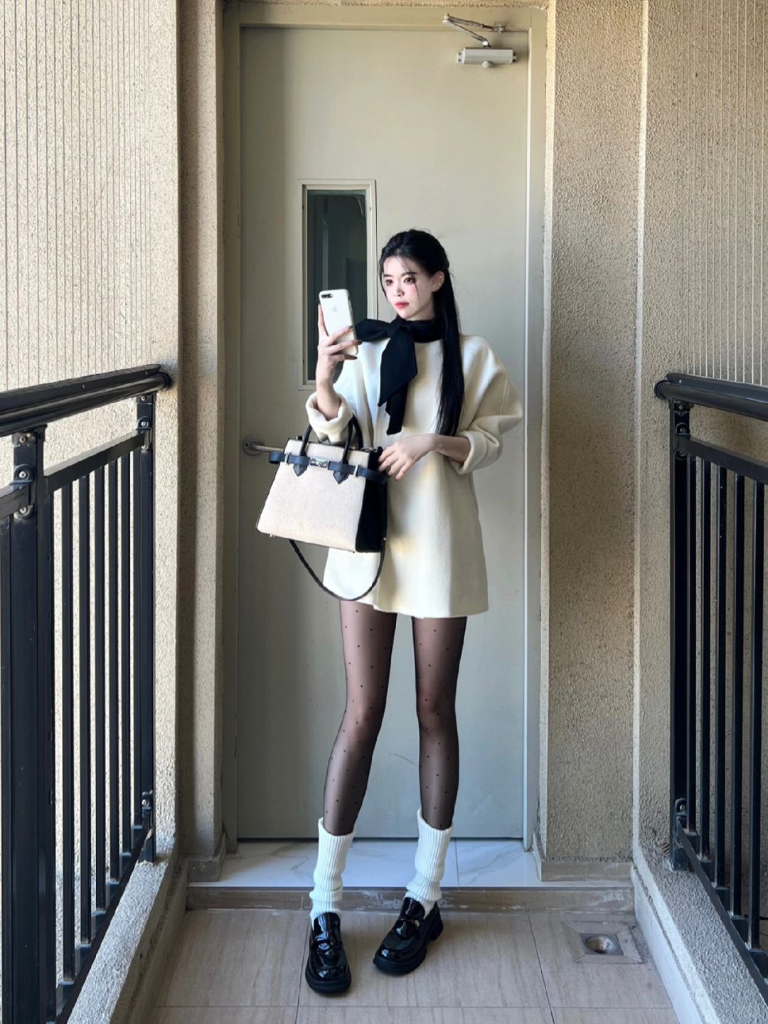 圣诞节穿什么！蝴蝶结斗篷怎样！