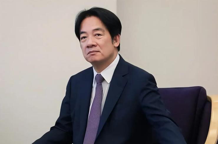 郑丽文的飞机还没落地上海，赖清德当局那边就动手了!

郑丽文乘飞机前往上海的同一