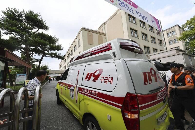 【揪心！韩国10岁女童昏迷 遭12家医院拒收后紧急抢救脱险】海外新鲜事 韩国釜山