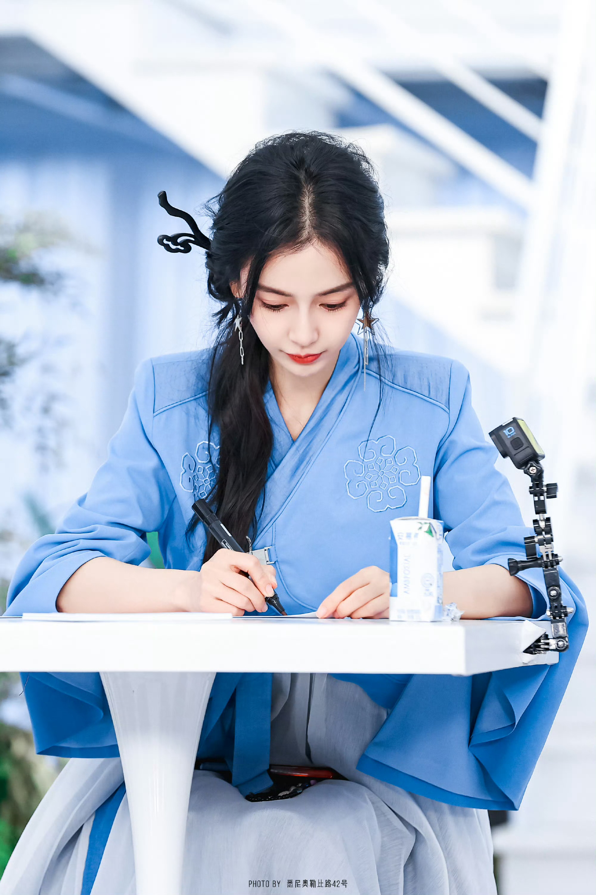 angelababy angelababy “星星会暗，太阳会落，但你会永远闪闪
