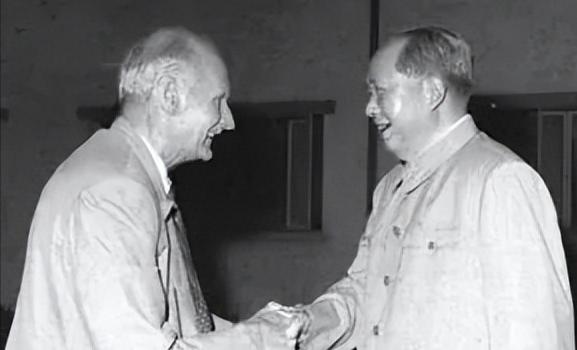 1960年，英国元帅蒙哥马利访华，见了毛主席，突然问：“你们现在还怕日本吗？”接