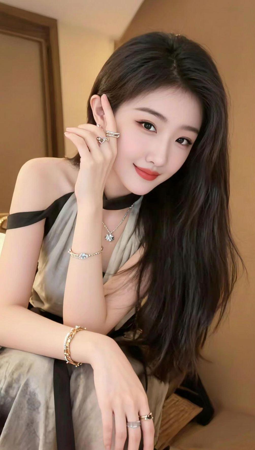 AI露肩氛围感自拍 抖音ai创作