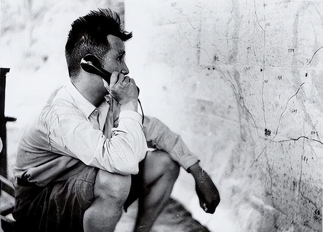 邱清泉跑了一夜，最终死在指挥所几百米处，参谋长：死前已经疯了
 
1949年1月