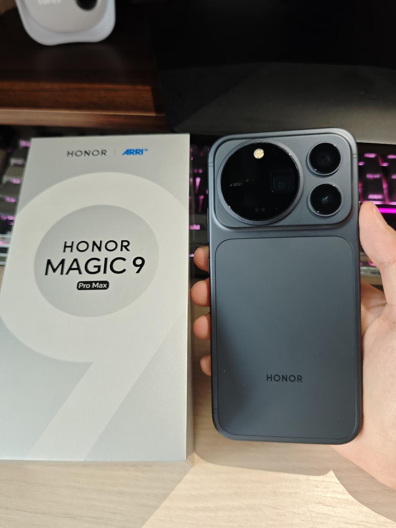 荣耀Magic 9 Pro Max首发入手，次日即达，已深度体验一天。

铝合金