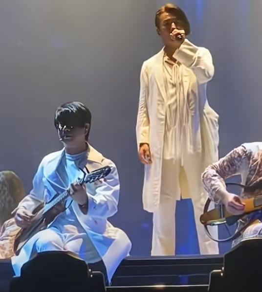 在民族大义面前，香港艺人的爱国从来不是说说，几十年至今一直是刻在骨子里的。
近日