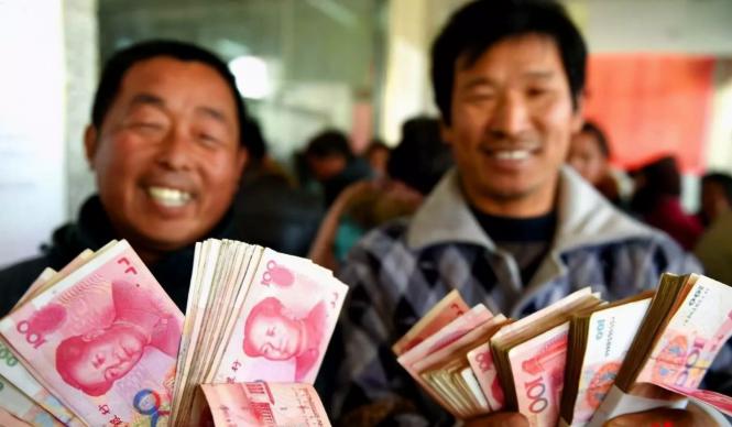 1980年，美国人的收入是中国人的200倍，1990年，美国人的收入是中国人的1