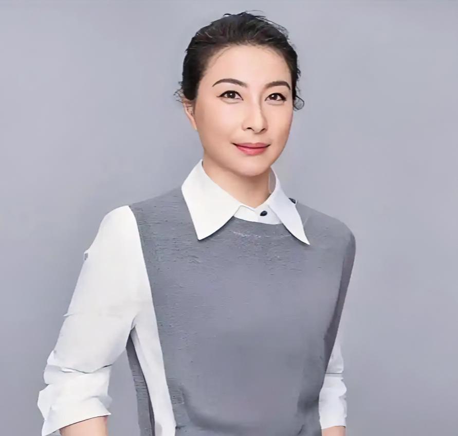 郭晶晶又上热搜了！
冬至，波司登官宣郭晶晶为ESG全球形象大使，看中其冠军坚韧、