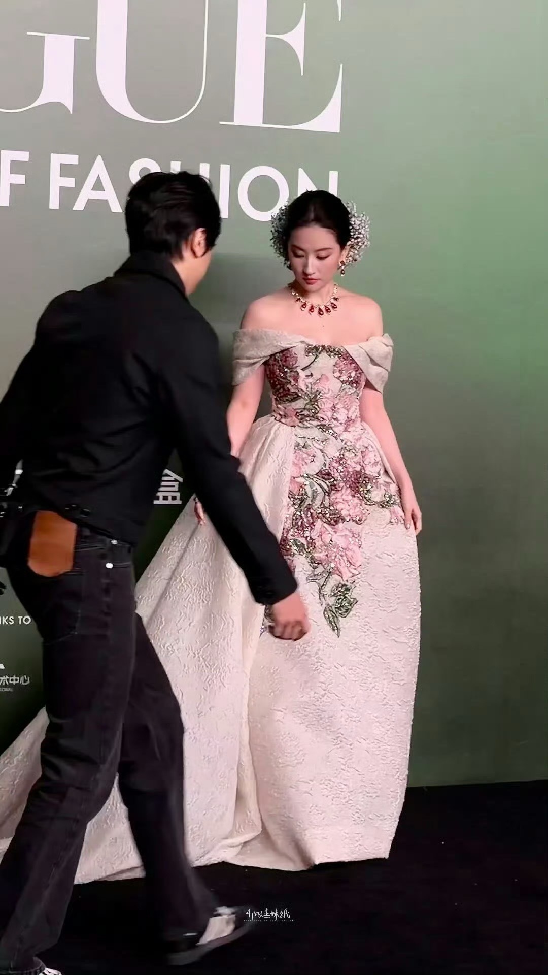刘亦菲 今茜是何年我老婆什么时候出来呀 ​​​