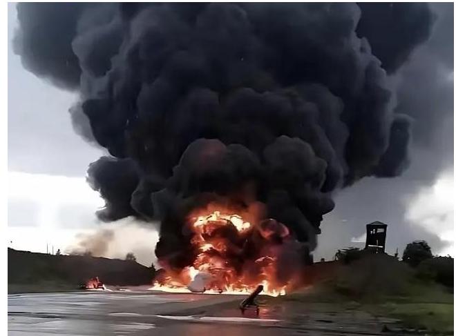 圣诞夜当天，罗斯托夫州的夜空被火光点燃。乌军高调宣布，这一行动由空军主导，目标是