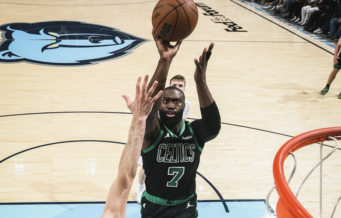 凯尔特人伤病更新：杰伦-布朗大概率出战，武切维奇继续缺阵