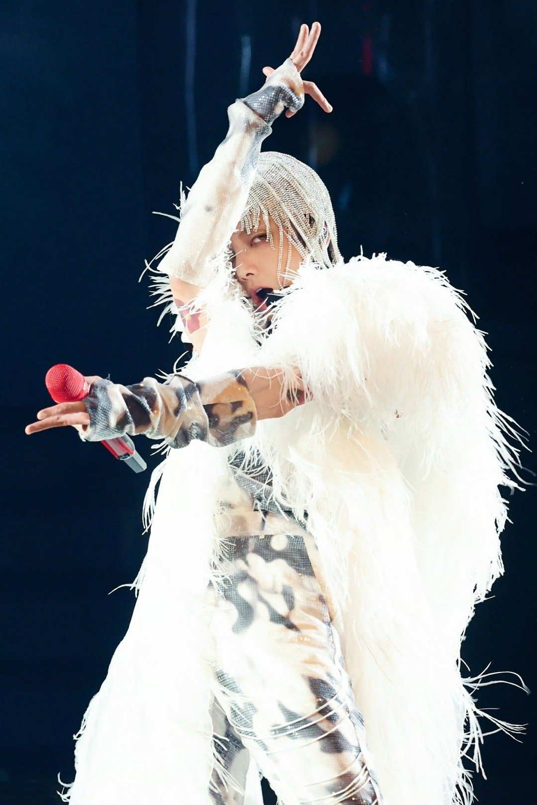 华晨宇演唱会连续12年票价未涨 十二年不涨价，听起来像传说，但他就是做了。抚仙湖