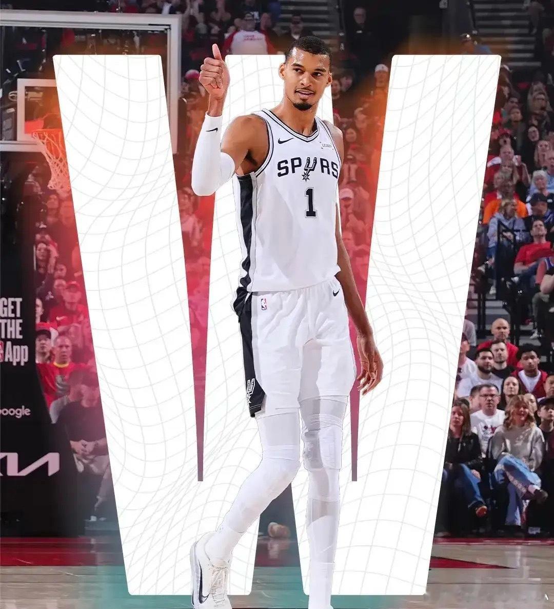 这才是真正巨星的表现啊。马刺巨星文班亚马的封盖能力真是太恐怖了！在今天马刺客场以