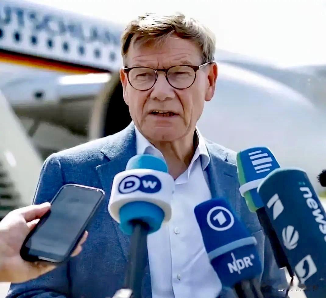 “只许州官放火，不许百姓点灯”？德国这是典型的双标！

德国外长瓦德富尔日前声称