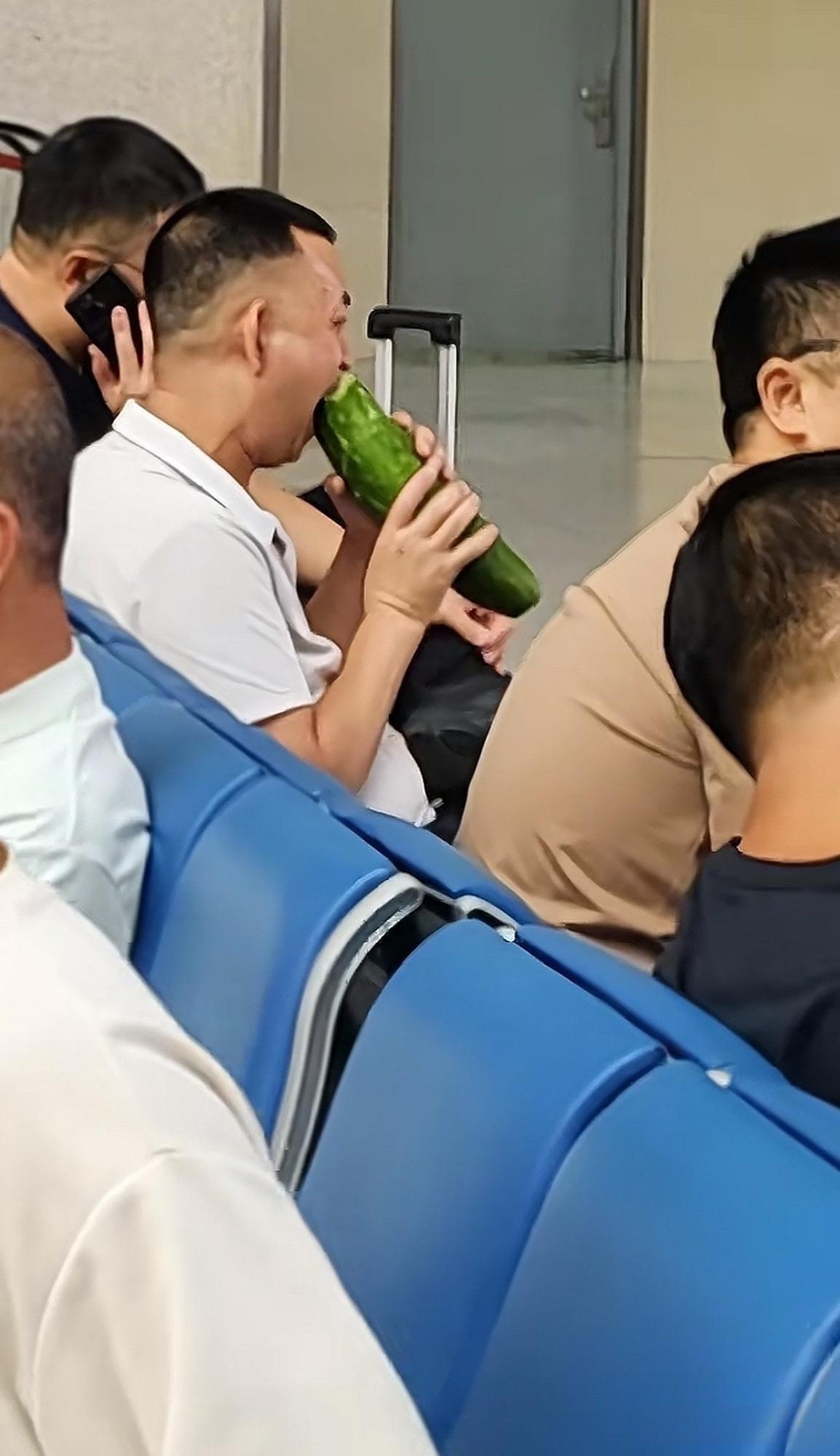 这大哥真的是太帅了