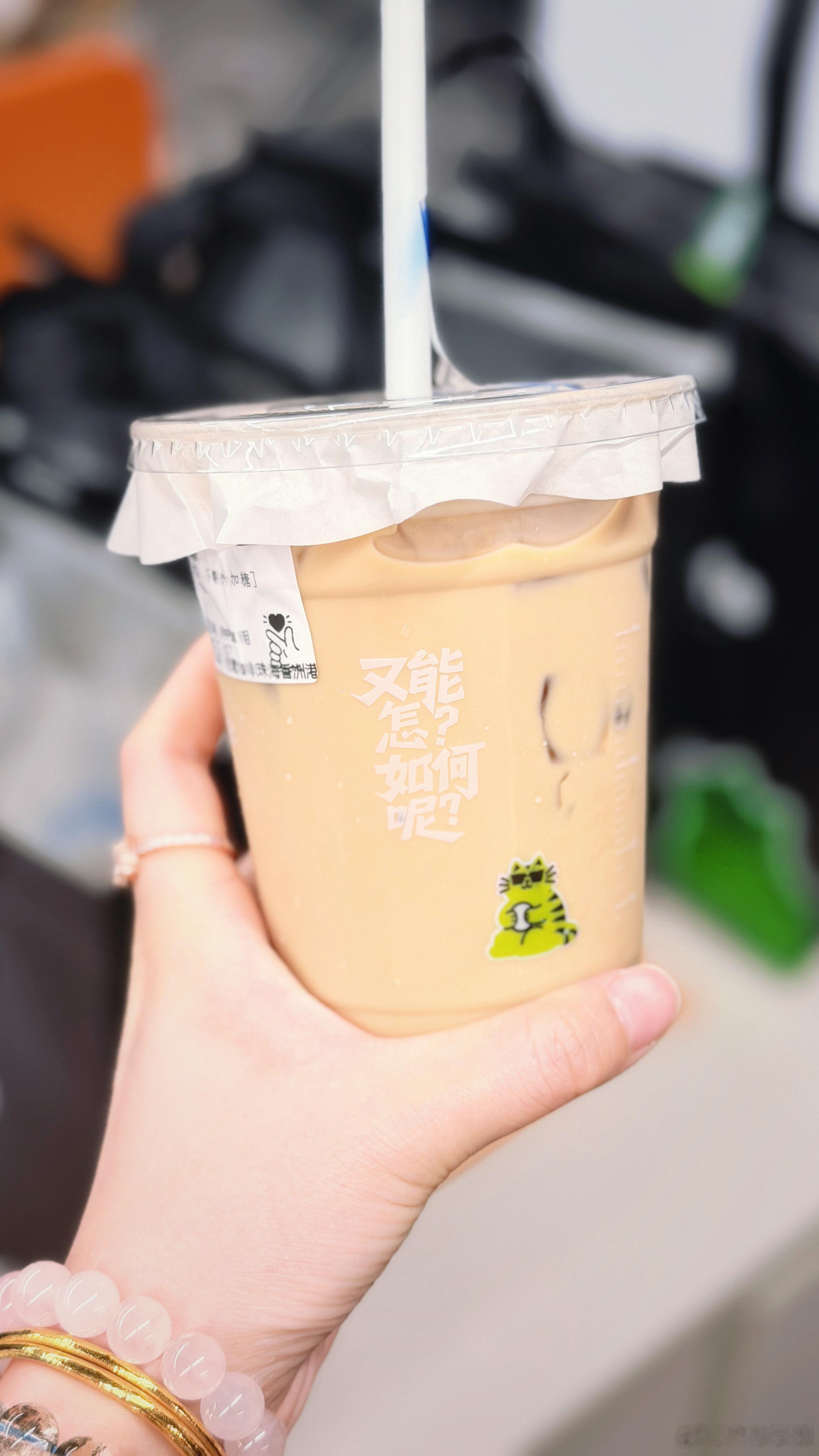 今天的第一杯咖啡和给演员们准备的早餐闪电追风