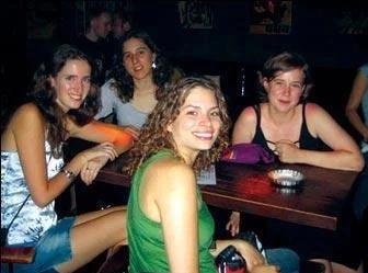 伊朗内部更反常识的门道:一个宗教严密的国家，它的整容率和地下文化活跃度竟然位居世