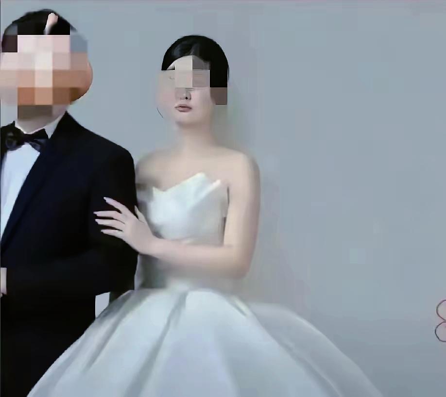 刚关注到高中教师新婚当日坠楼的新闻，此事已引发广泛热议。不少人觉得她是单纯抗拒婚