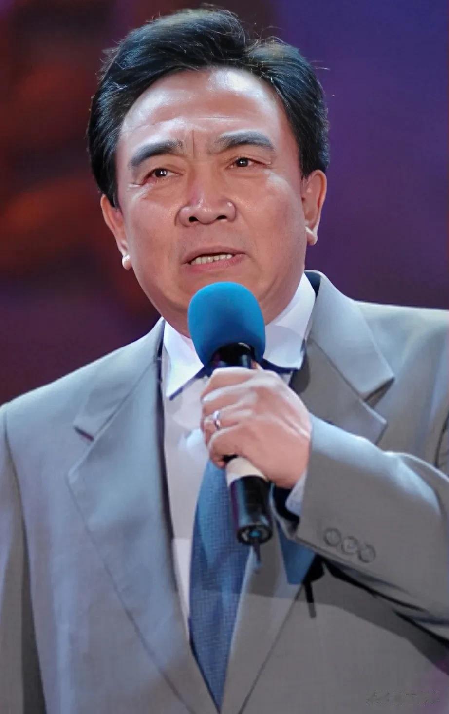 鲍国安回忆往事:拍三国演义的时候，打菜的厨师不待见我，每次吃红烧肉，他的勺子就抖