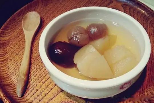 冬天孩子内热多，一碗小甜水，清热润燥，让孩子少生病！

冬天里最怕两个寒邪和燥邪