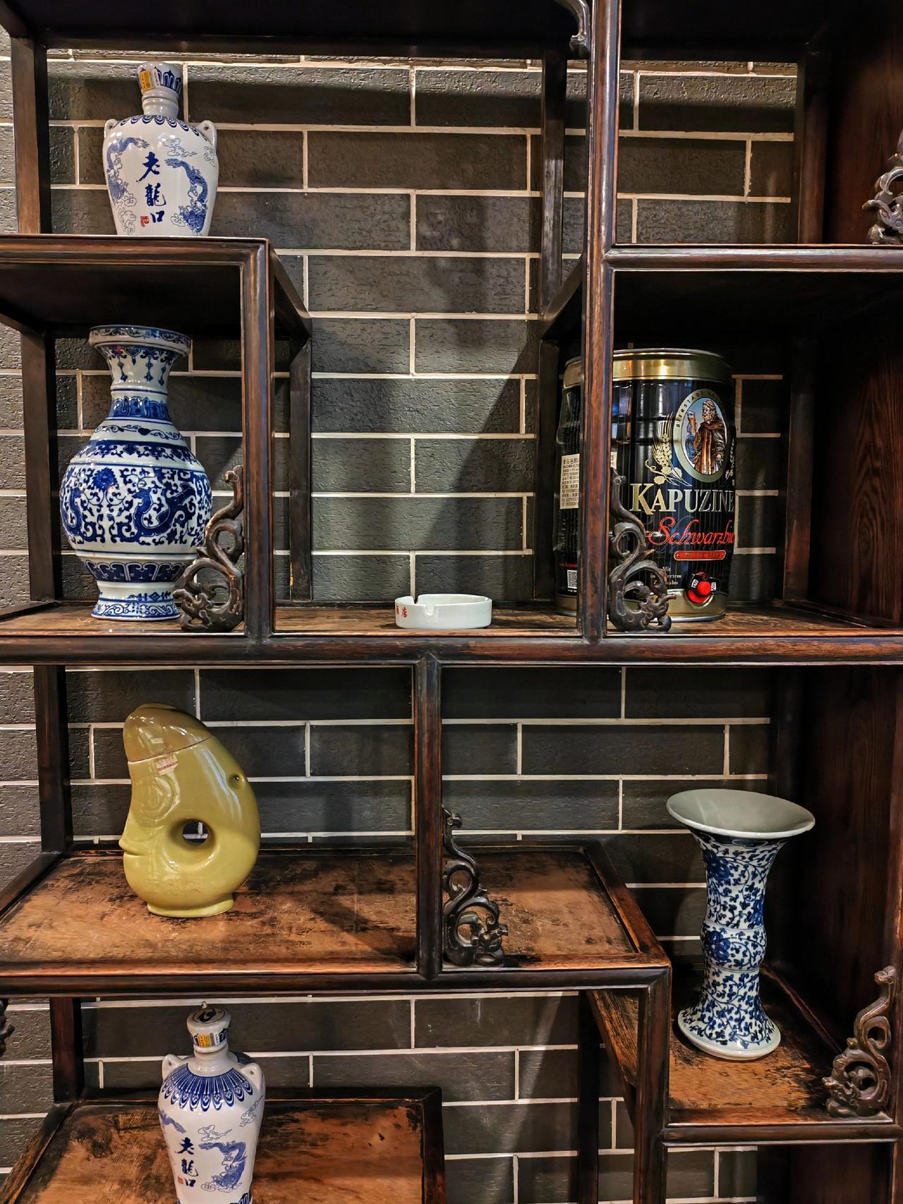 南园酒店，餐厅里的博物馆，朝阳人的会客厅。辽宁老字号专注餐饮47年，南园猪脸，非