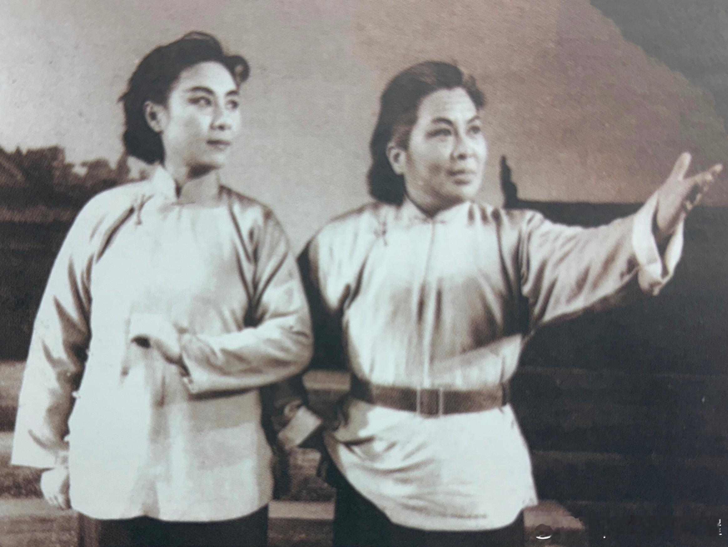 60年代越剧《江姐》，竺水招饰演江姐，张桂凤饰演双枪老太婆历史影像 ​​​