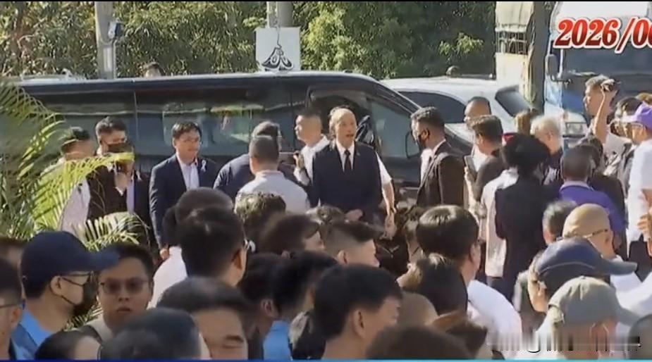 许淑华的人缘是真好。许淑华父亲许天送在今年5月20日去世以后，6月21日举办告别