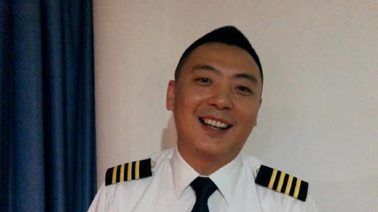 被电影忽略的幕后功臣！3U8633第二机长梁鹏，生死34分钟守住整机生机
 
梁