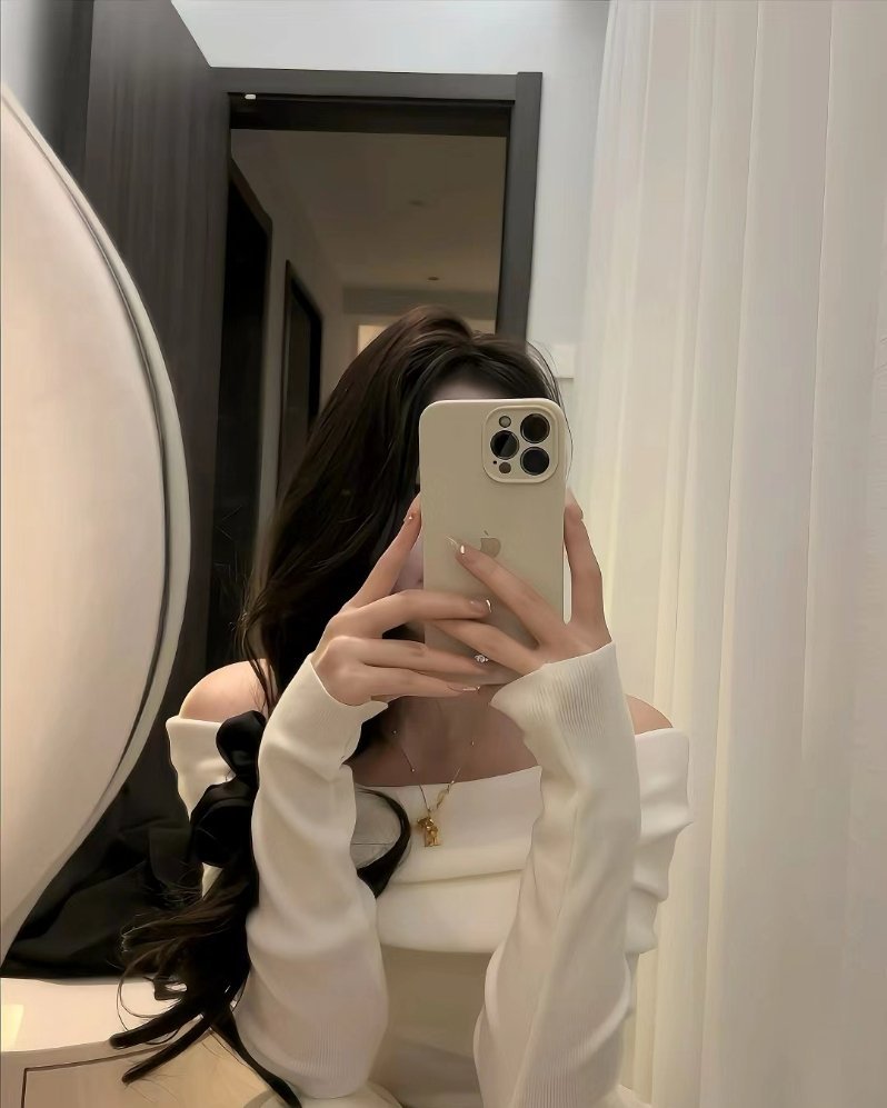 爱是下意识的惦记和心疼 唯独不是那句 我难道对你不够好吗 . 