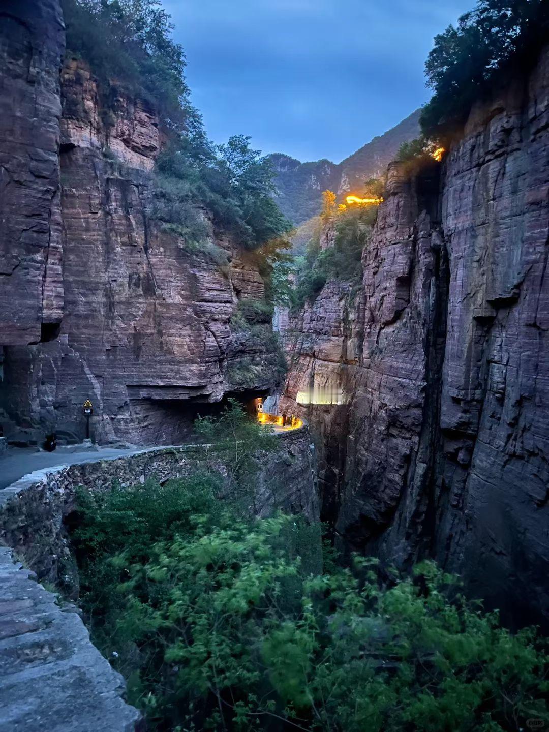 我们村里的大官！

我的老家是苏北一个偏僻的村庄，村里朱家儿子是我们村出的第一个