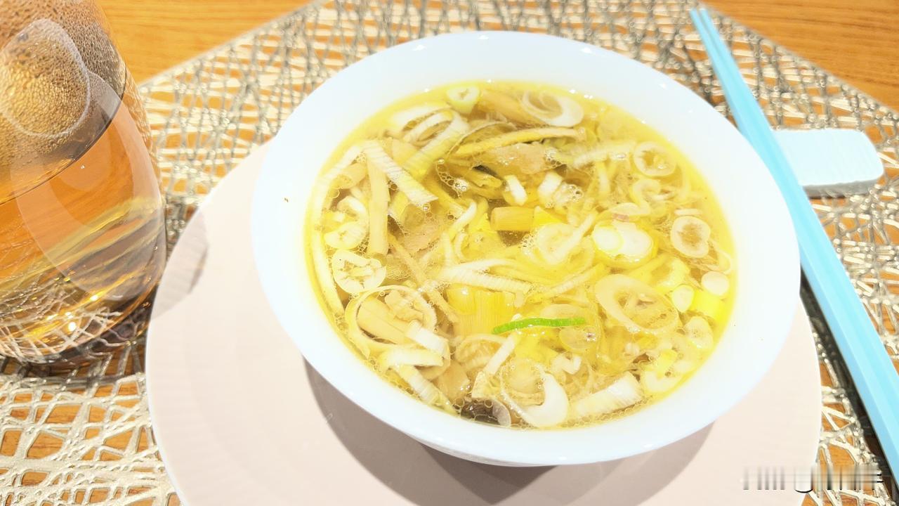 到扶风，是不是必须吃这一碗！
去过扶风好几次，每一次都想找找当地特色，去感受品尝