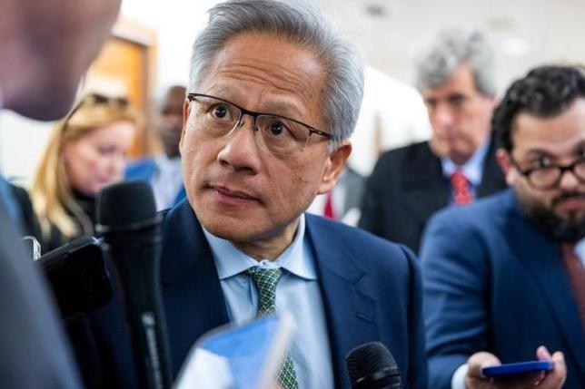 中国已经不需要美国的芯片了？当地时间12月3日，英伟达老板黄仁勋对特朗普直言：中