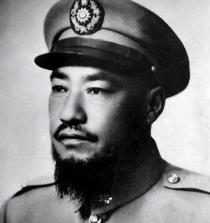 1961年，17岁马月兰被58岁伯父强娶。几个月后，伯父笑呵呵对她说：“你家妹妹