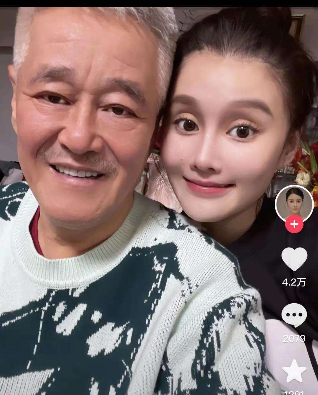 赵本山女儿回应父亲近况：他已经不出来了，我爸这个年龄现在就每天跑跑步！
 
赵本