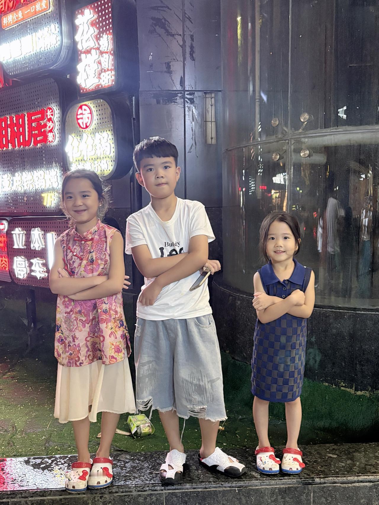 故事外的人都哭了，故事内的人怎么释怀啊，当我看到那句“她才五个月，爸爸妈妈给她烧