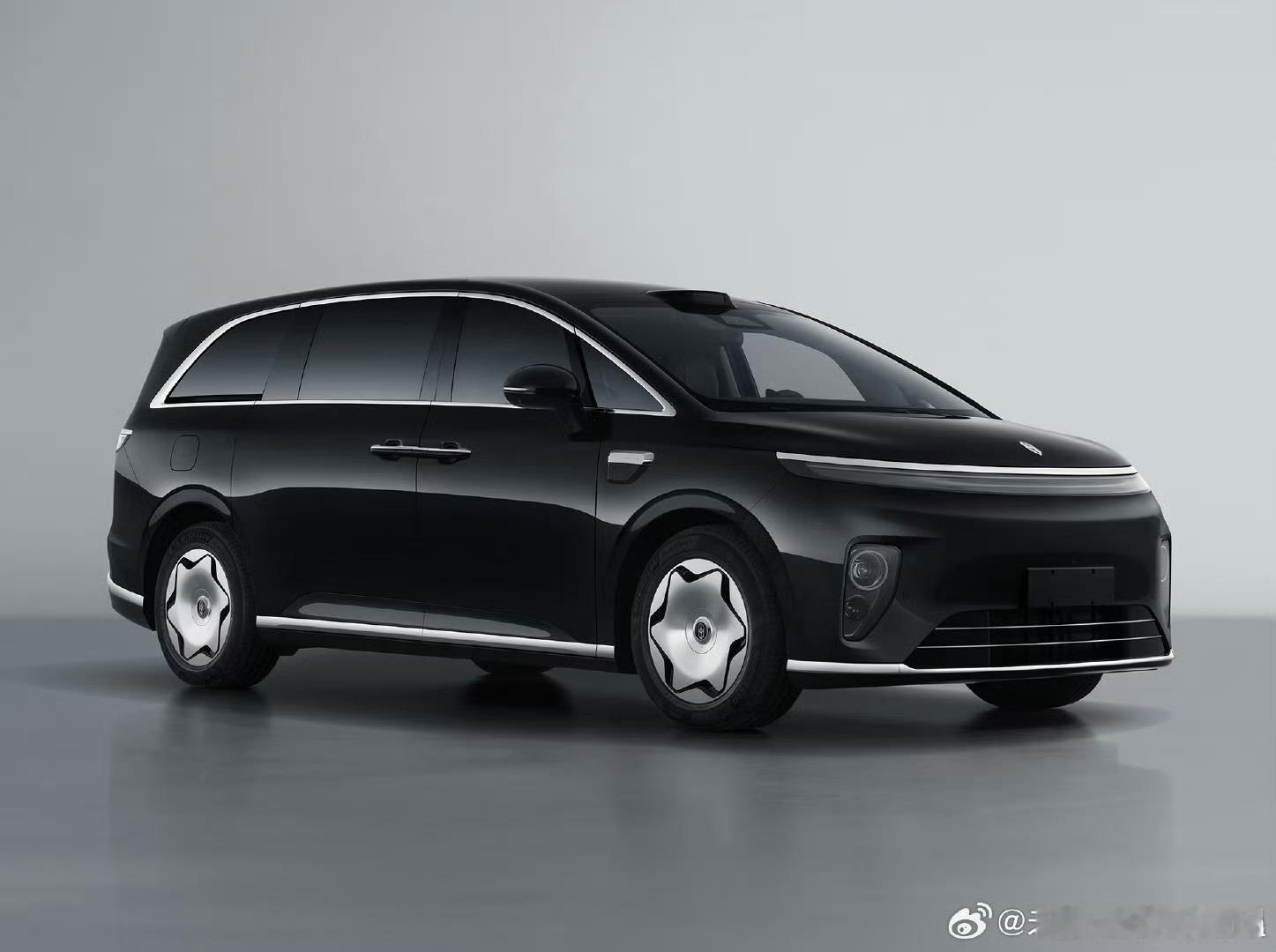 这个外观设计倒是比较前卫、看起来更加符合年轻人的口味。只是没想到竟然是享界的，比