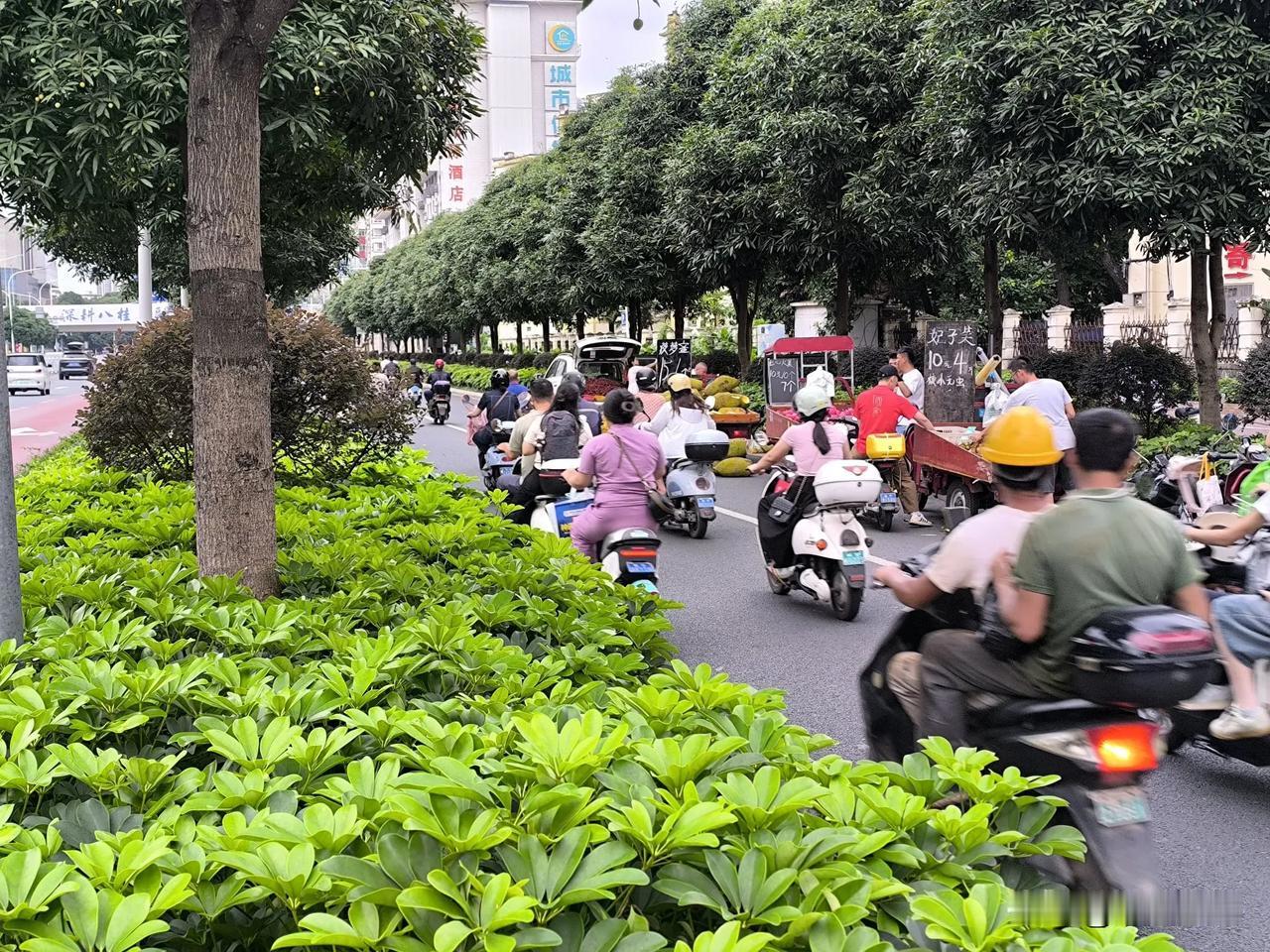 挣钱最终为了自己！
或许你只有经历过一些磨难，才知道挣钱的意义到底是为了什么。不