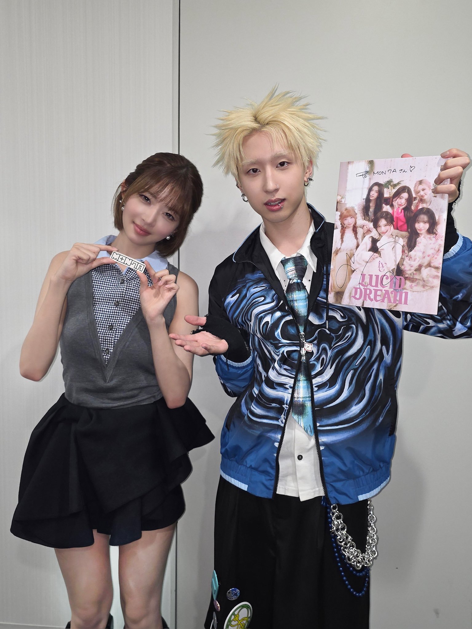 mon7a官推更新在Music station和REI小姐😭📷她说一直有在听