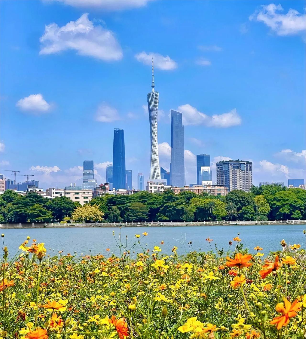 上海不但输给深圳，而且还输给广州，上海人真的要好好反思了。
2025年1月至4月