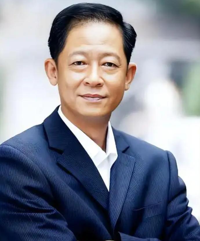 2000年，金鹰奖答谢典礼上，王志文和女记者发生争执，女记者怒吼：你别太狂，信不