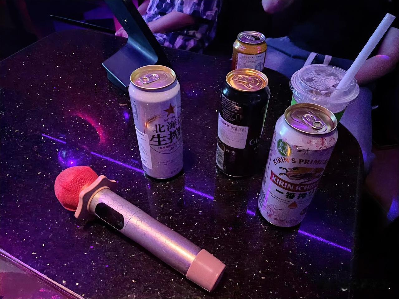有人问：“现在大伙为何越来越不爱往KTV跑了？”今天刷到一位大哥说：“总泡KTV