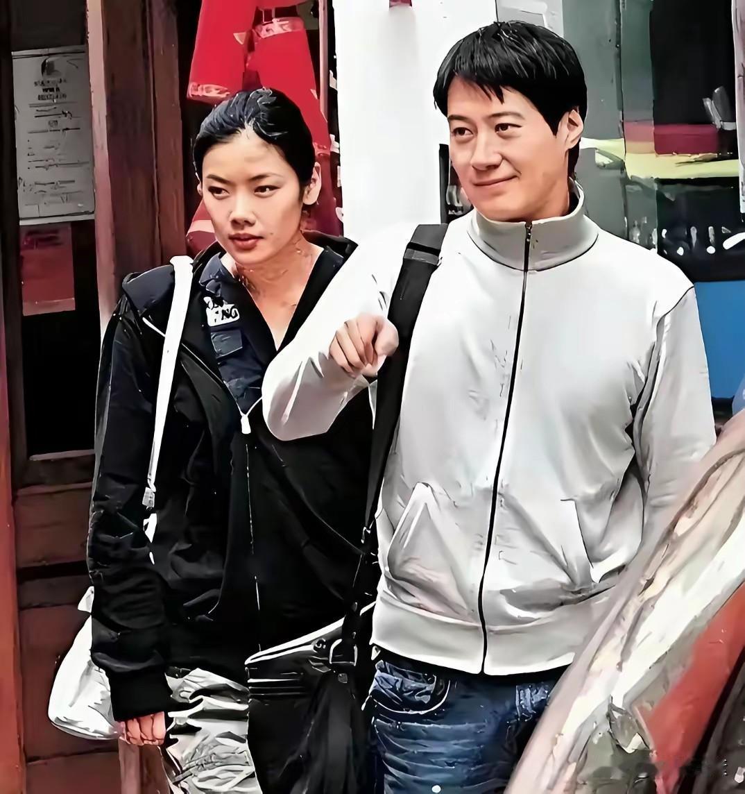 这么一对珠联璧合的佳人，
真的好登对啊，
他们怎么就没有在一起呢？