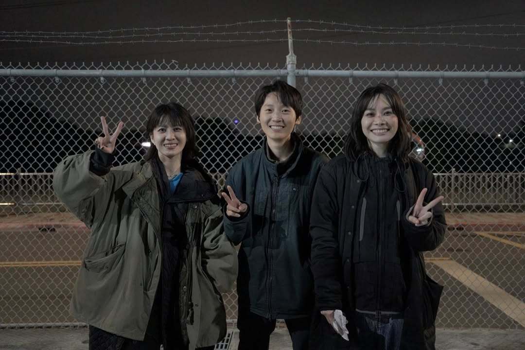 好了我必须等到九点钟准时看郑宜农连俞涵 